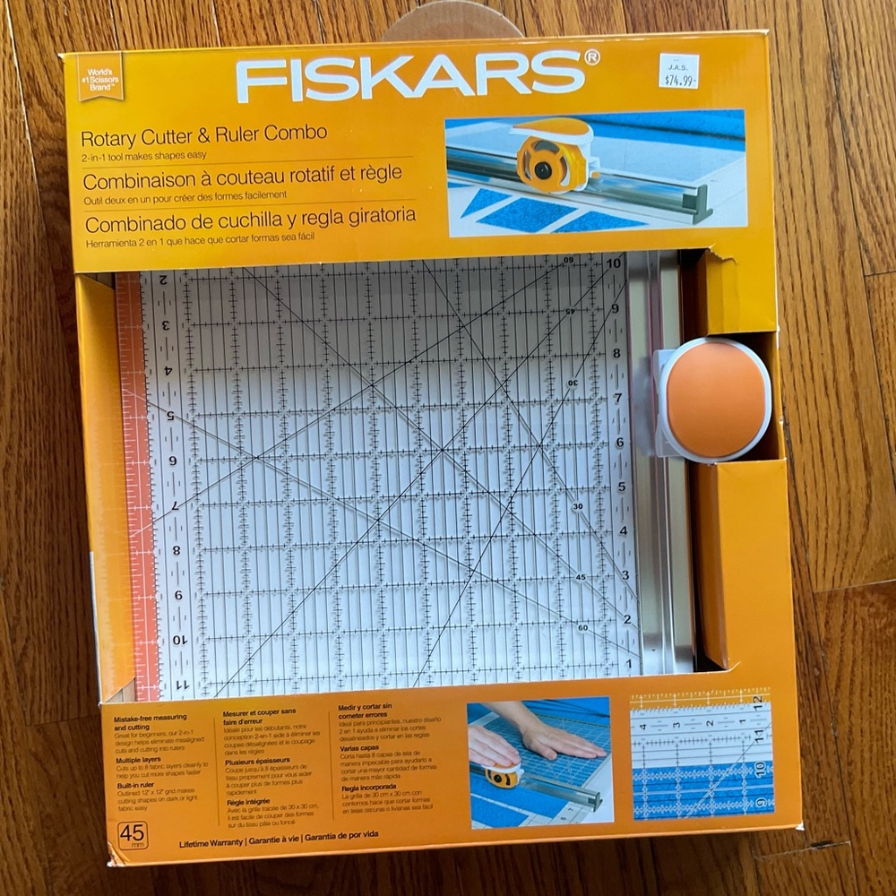 Fiskars Rotary Cutter & Ruler Combo. New